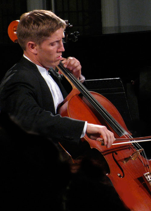 Ruslan Biryukov (violonçel)